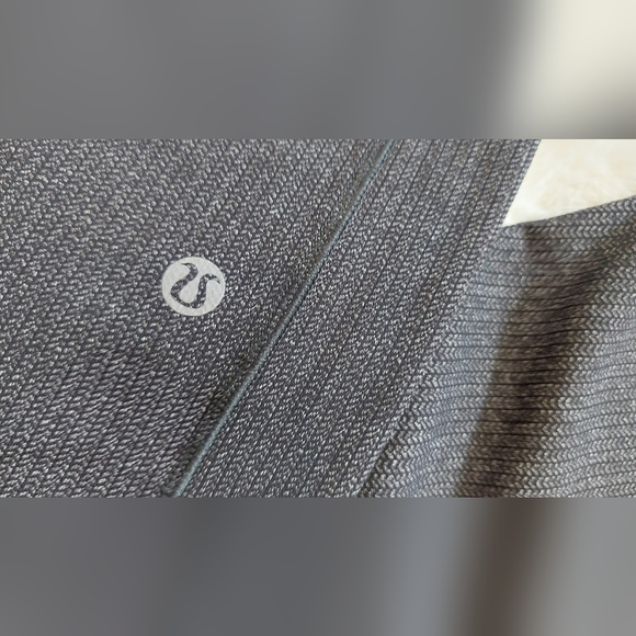 Lululemon ~Speed Up Tight 28", Size 4. - Picture 15 of 15